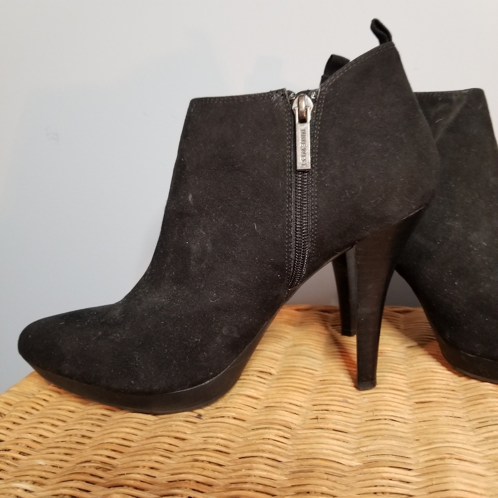 Nine West Suede Booties Black Stiletto Heel 9.5
